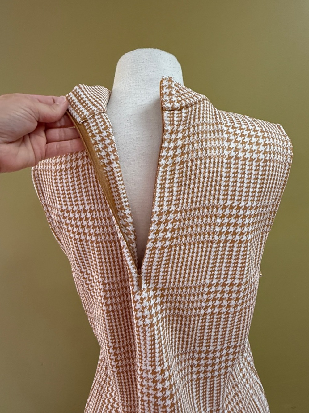 St. John houndstooth sweater and tank top set women’s M and L cardigan - Picture 2 of 14